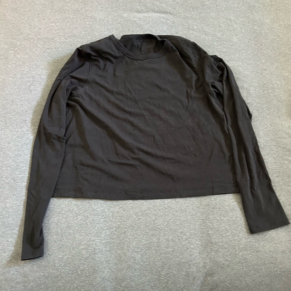 Lululemon Classic-fit